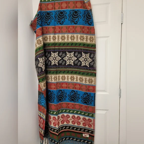 Winter Shawl - Picture 4 of 4